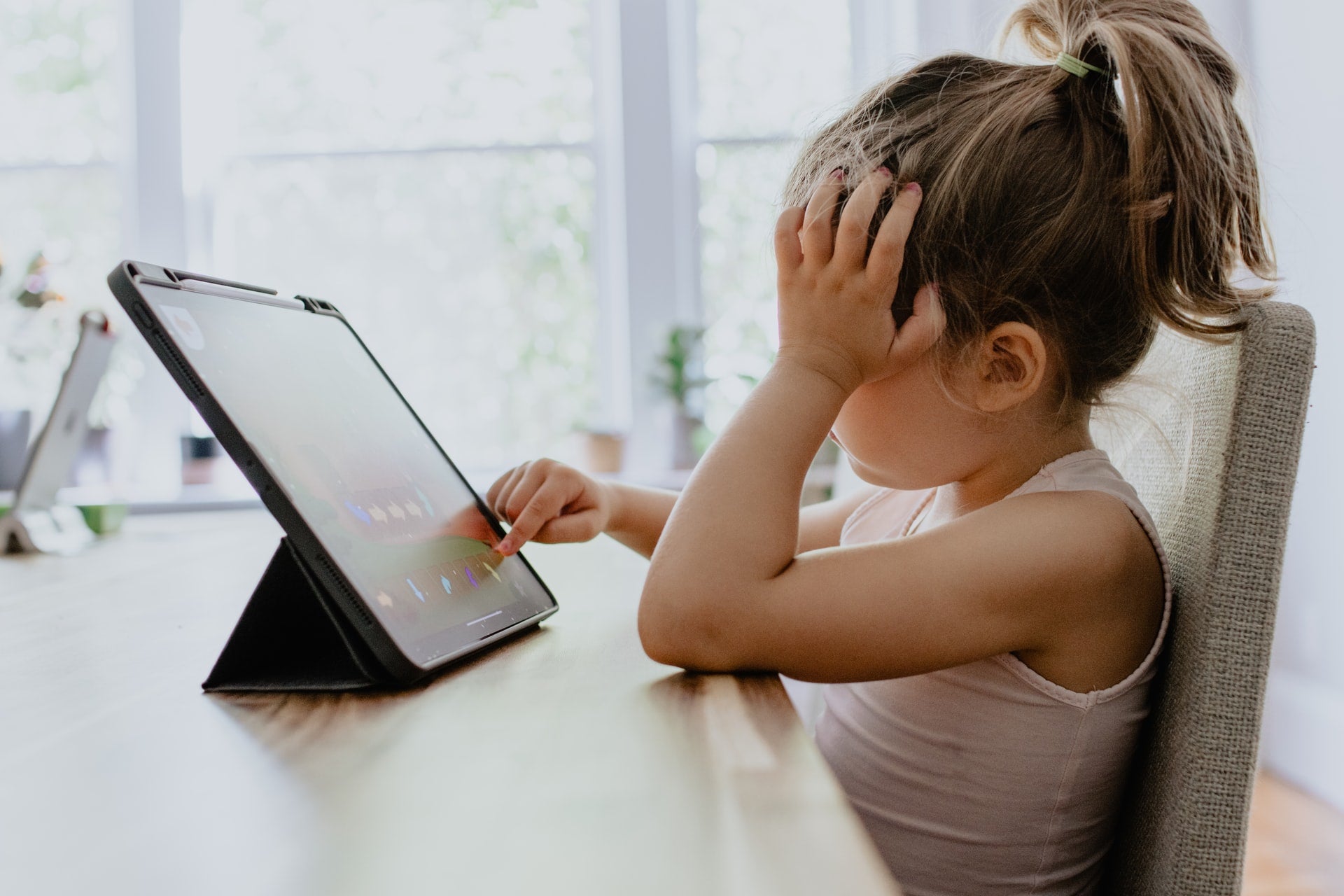 How To Juggle Working from Home and Remote Schooling