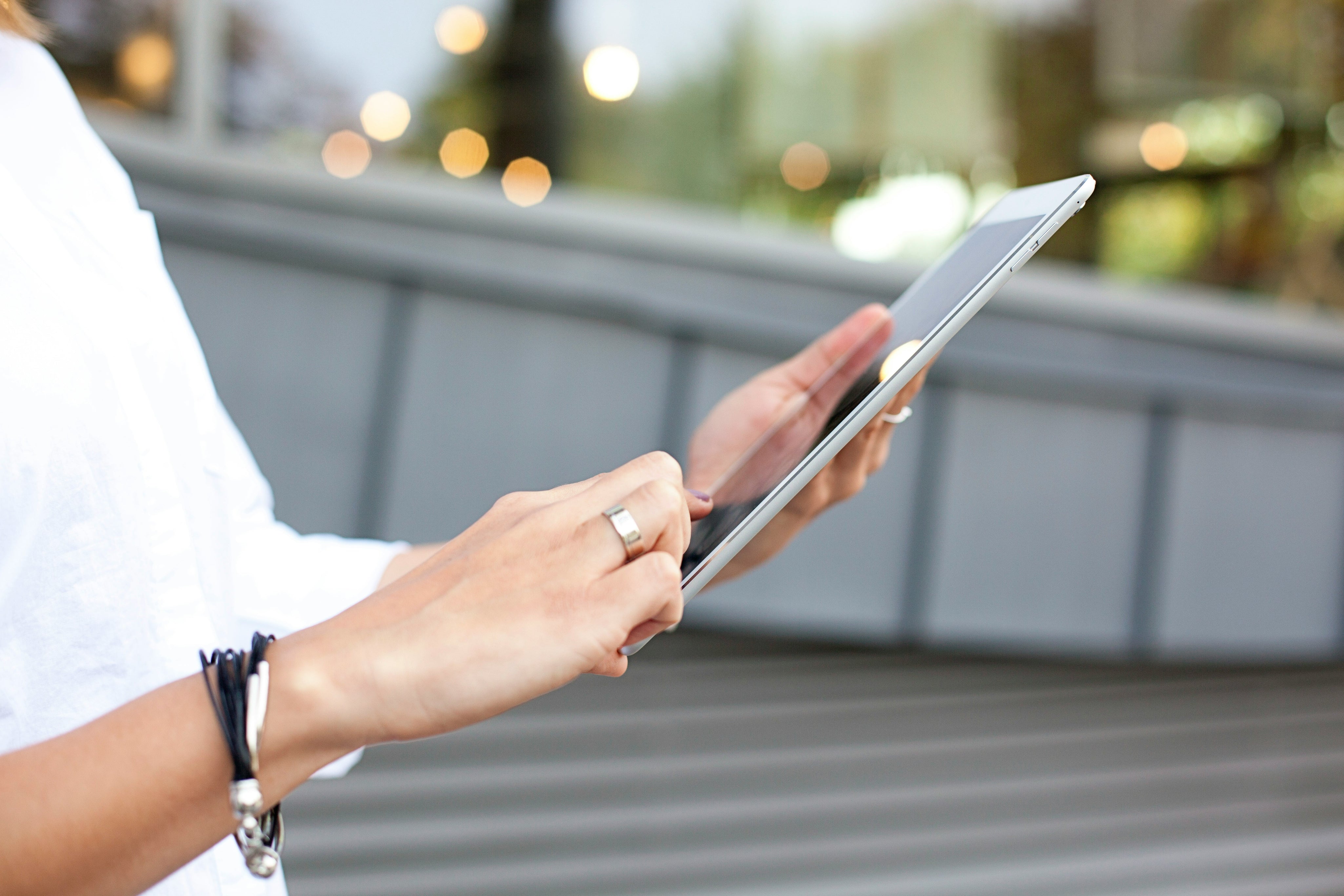 3 Productivity Tools You Need on Your Desk in 2025